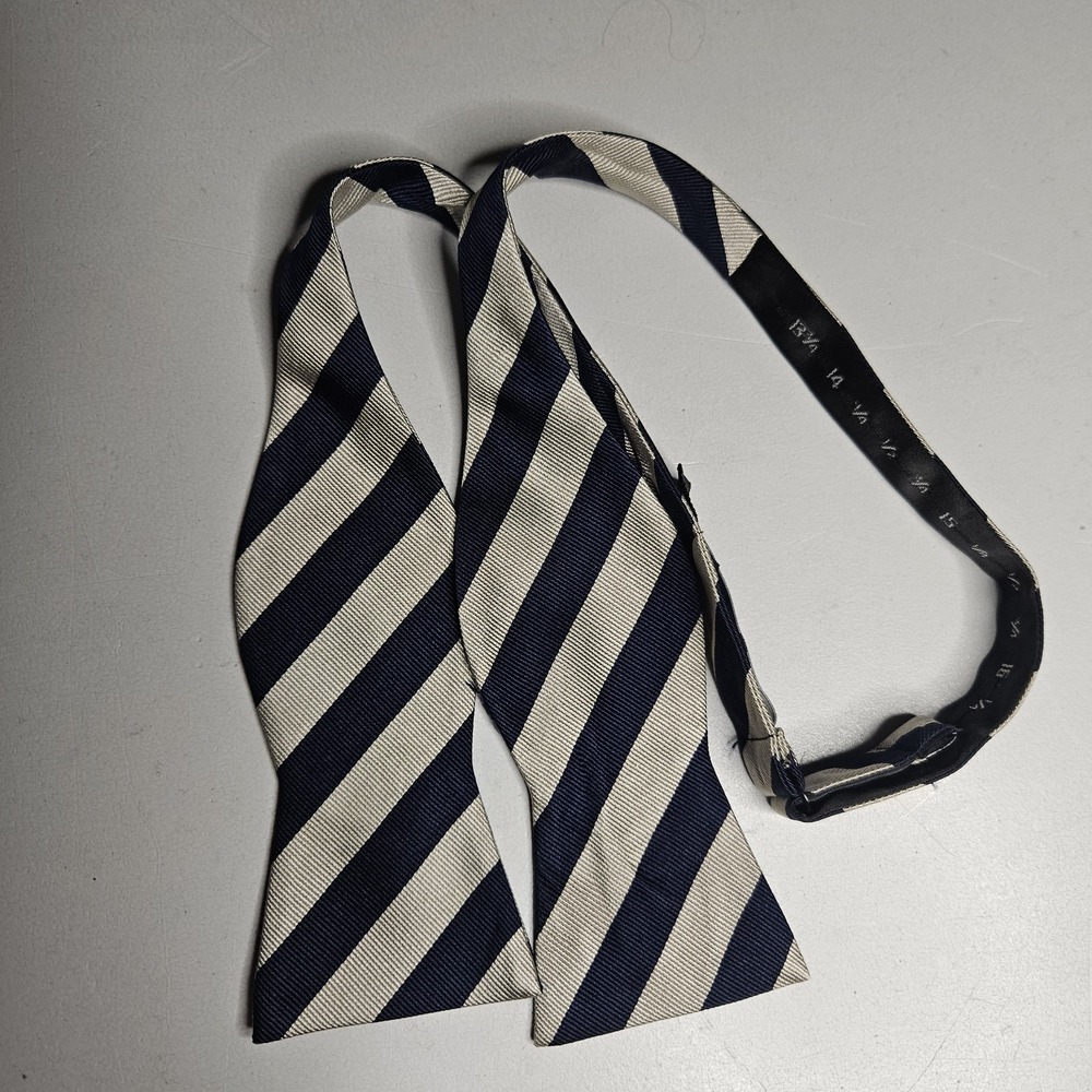 Tommy Hilfiger Mens Bow Tie Striped Blue Adjustable 100% Silk‎